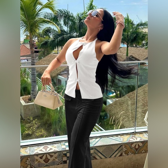 Cicy Bell Women’s Bow Halter Crop Bow Backless Tie Front Sleeveless Shirt - NWT - Picture 5 of 8